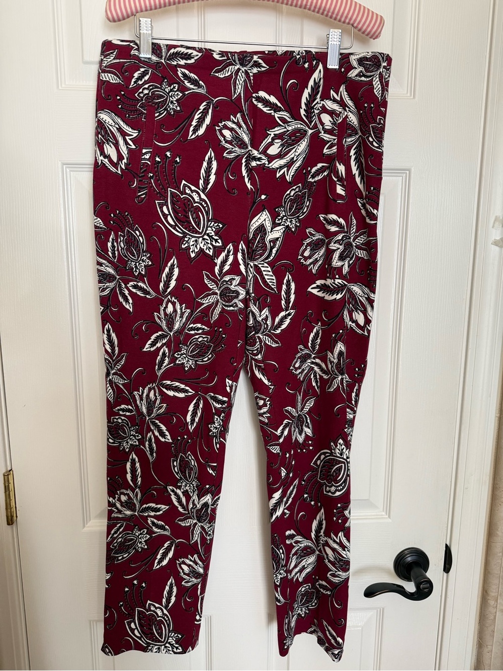 Chico's Red and White Paisley-Style Pull-On Pants, Chico’s size 1